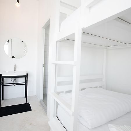 แฟลต ไวต์ คาเฟ x พอชเทล Hostel ลำปาง ภายนอก รูปภาพ
