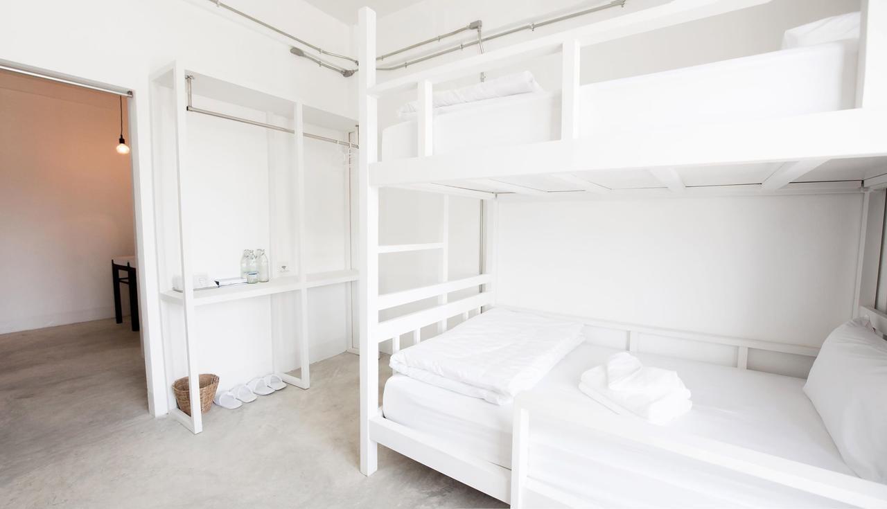 แฟลต ไวต์ คาเฟ x พอชเทล Hostel ลำปาง ภายนอก รูปภาพ